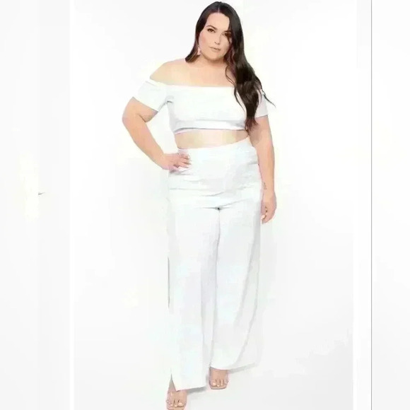 PLUS SIZE ANDREA CROP TOP AND  FLARE PANTS SET - WHITE SIZE 2X NWOT - Picture 1 of 12